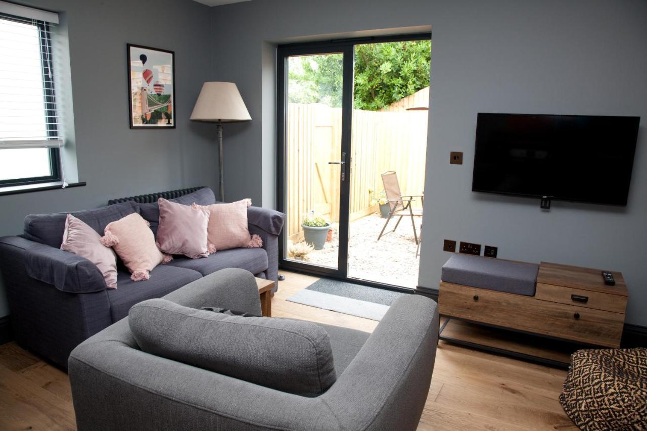 Little Elm - Luxury Home From Home, Free Parking, 30-40 Mins Walk From Bath City Centre Zewnętrze zdjęcie